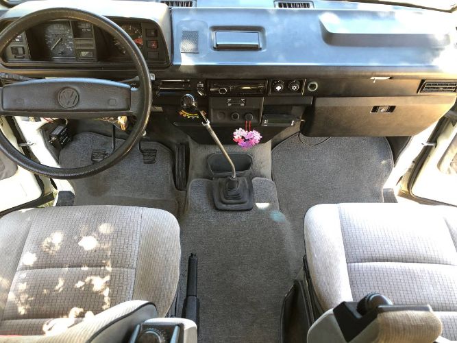 Volkswagen-Other-1990-White-9