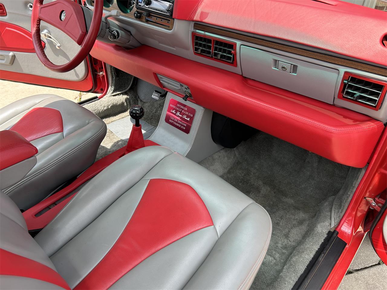 Volkswagen-Pickup-1980-Red-Redgrey-15