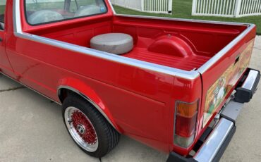 Volkswagen-Pickup-1980-Red-Redgrey-9