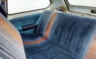 Volkswagen-Rabbit-1983-Hatchback-6