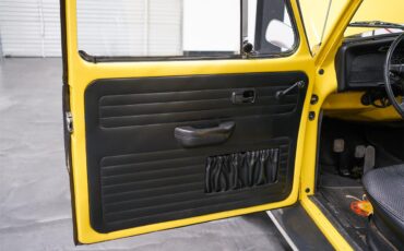 Volkswagen-Super-beetle-1972-Texas-Yellow-Black-19