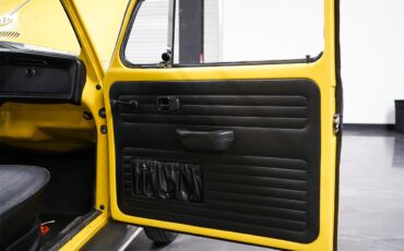 Volkswagen-Super-beetle-1972-Texas-Yellow-Black-20