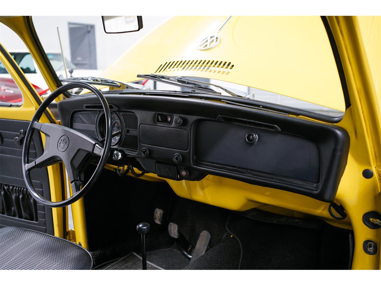 Volkswagen-Super-beetle-1972-Texas-Yellow-Black-21