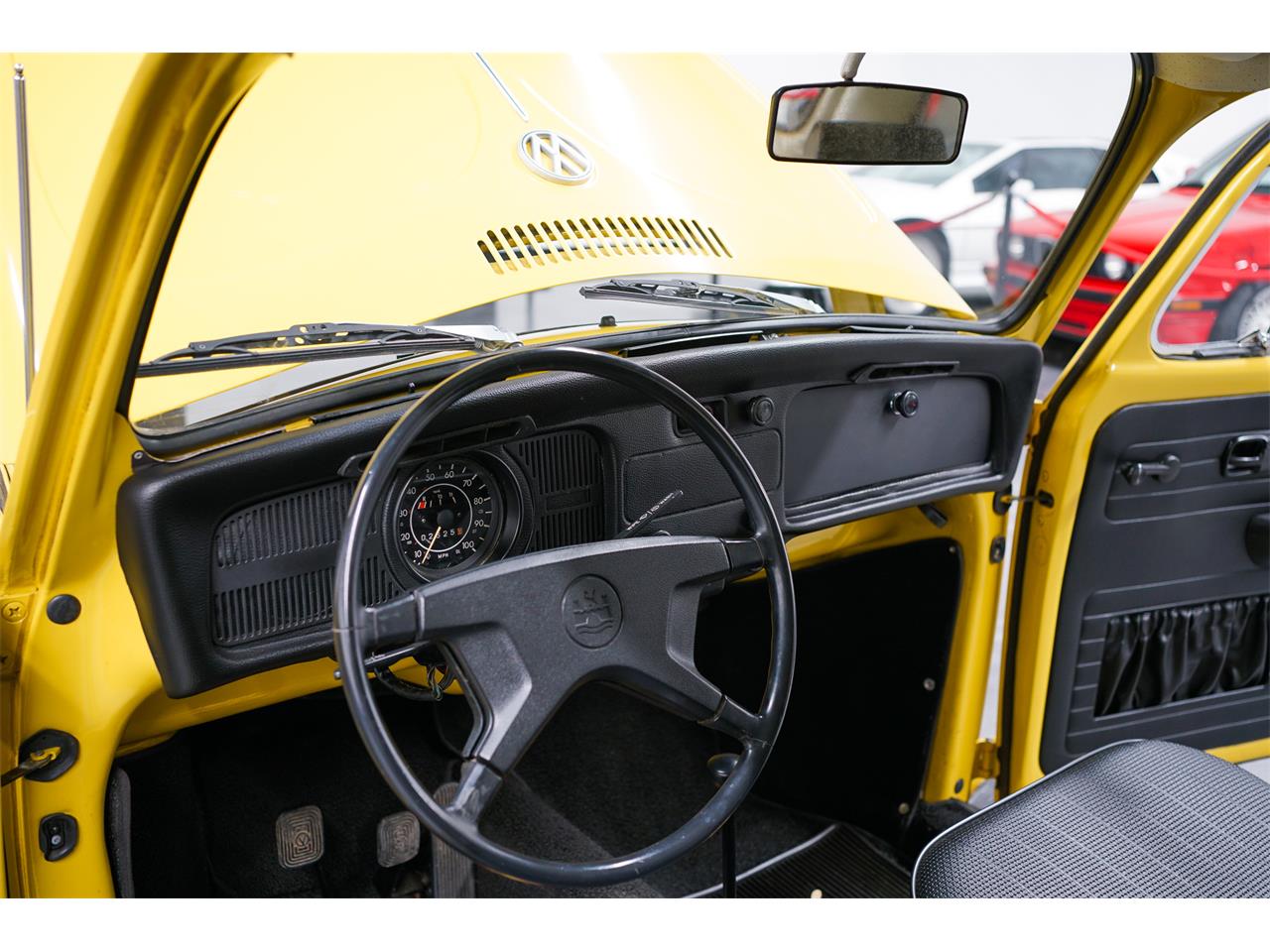 Volkswagen-Super-beetle-1972-Texas-Yellow-Black-22