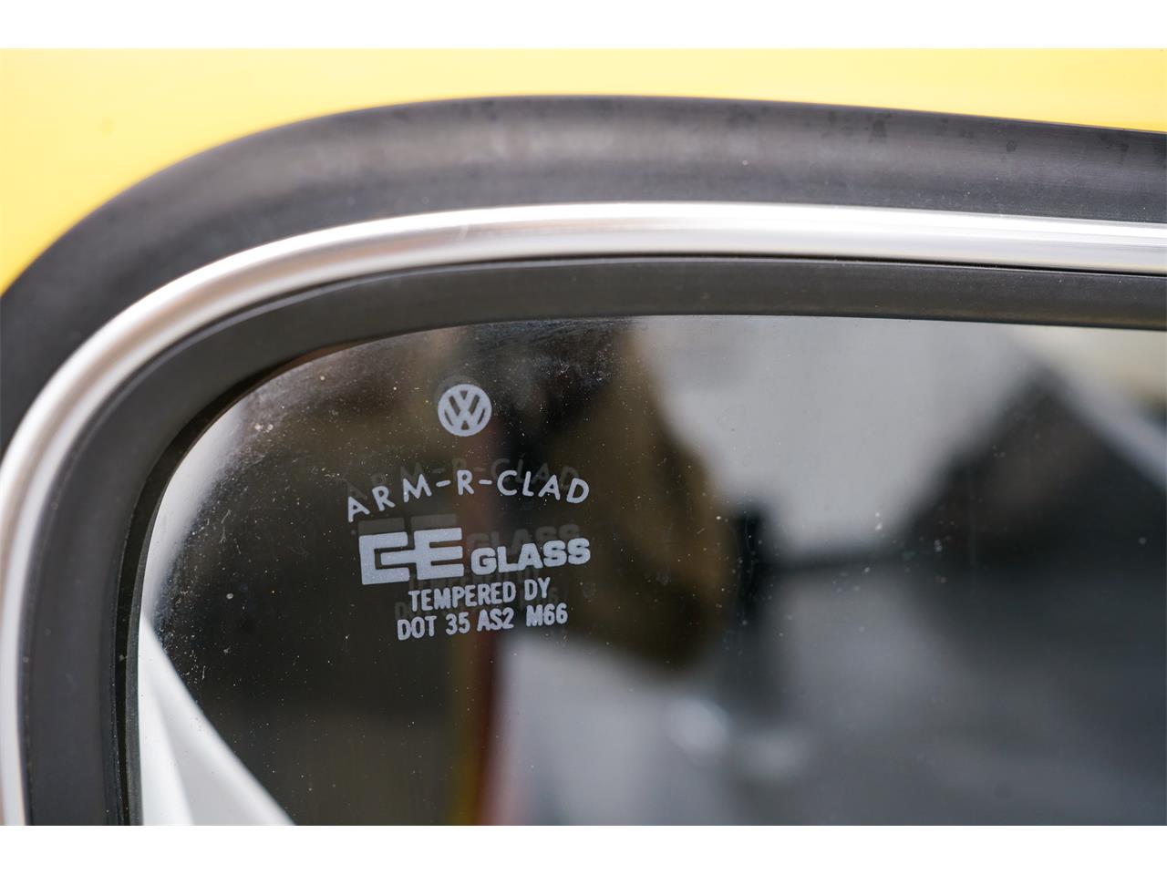 Volkswagen-Super-beetle-1972-Texas-Yellow-Black-28