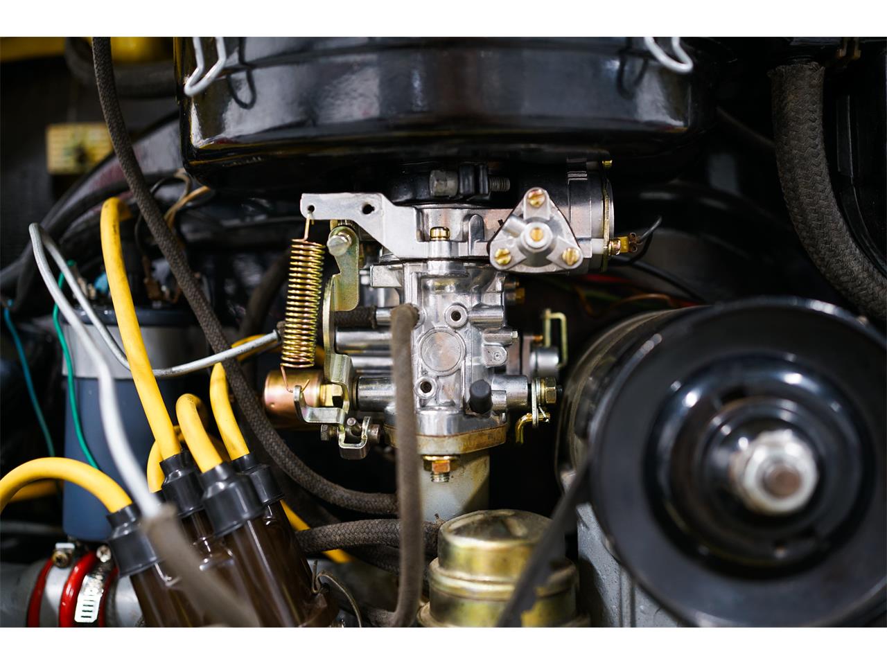 Volkswagen-Super-beetle-1972-Texas-Yellow-Black-32