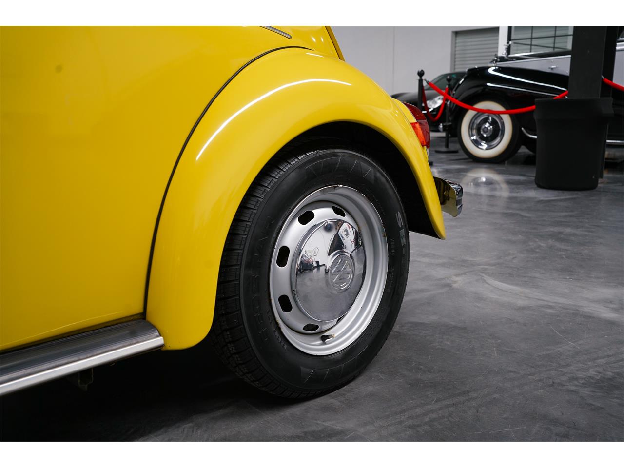 Volkswagen-Super-beetle-1972-Texas-Yellow-Black-41
