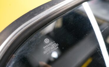 Volkswagen-Super-beetle-1972-Texas-Yellow-Black-45