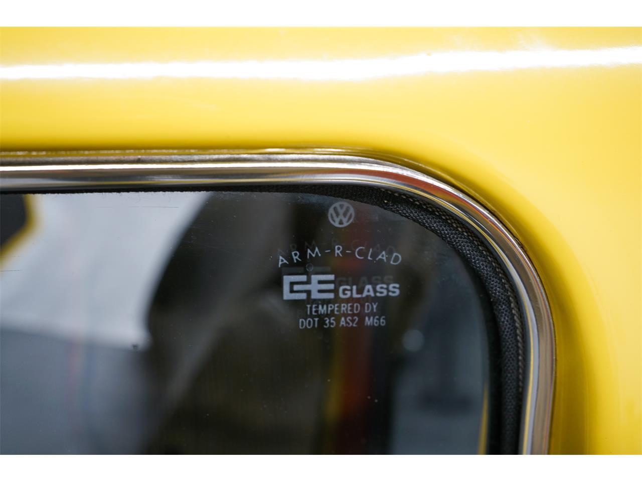 Volkswagen-Super-beetle-1972-Texas-Yellow-Black-46