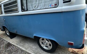 Volkswagen-Transporter-1972-3