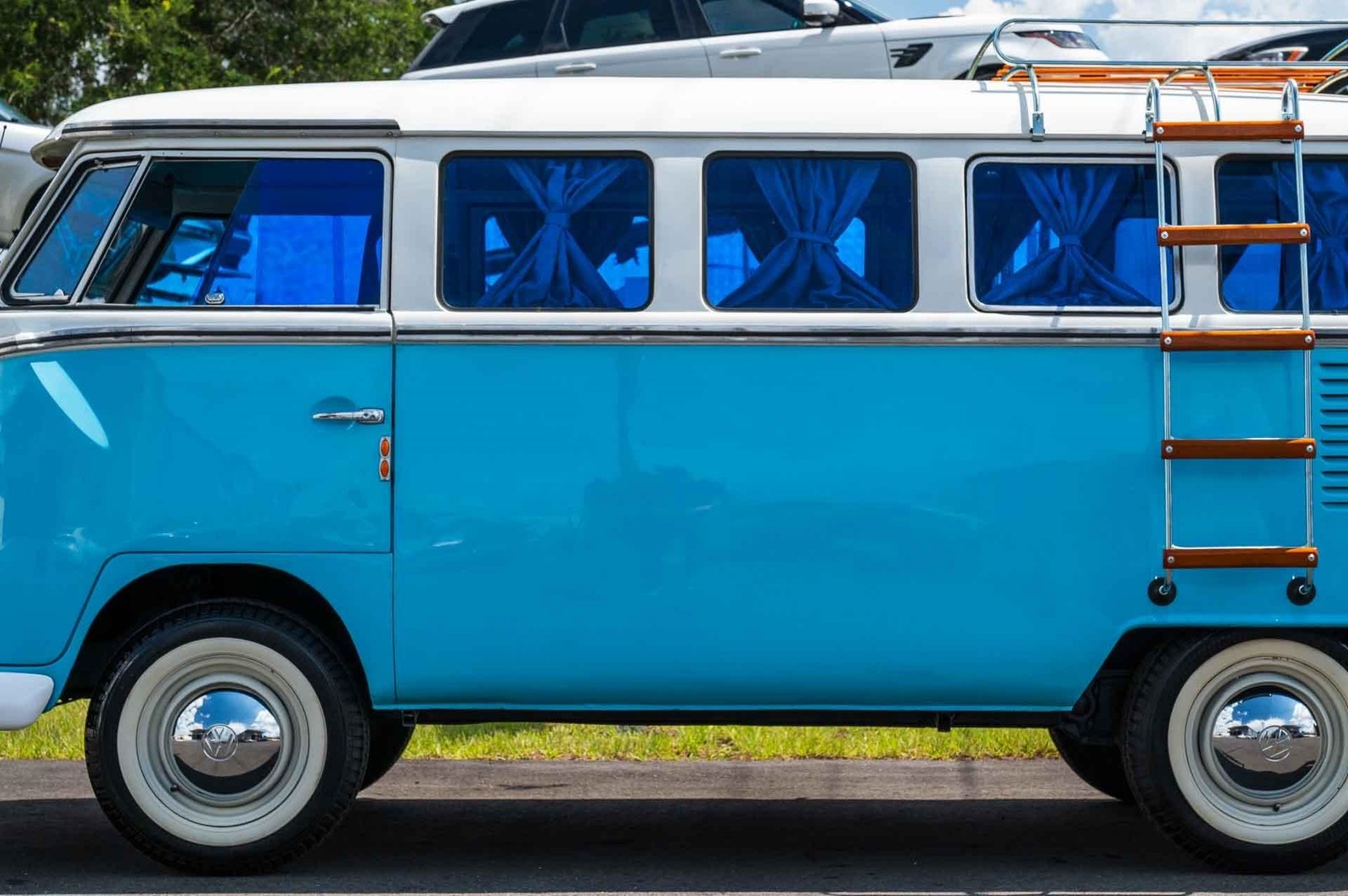 Volkswagen-Transporter-Bus-1973-Bus-17