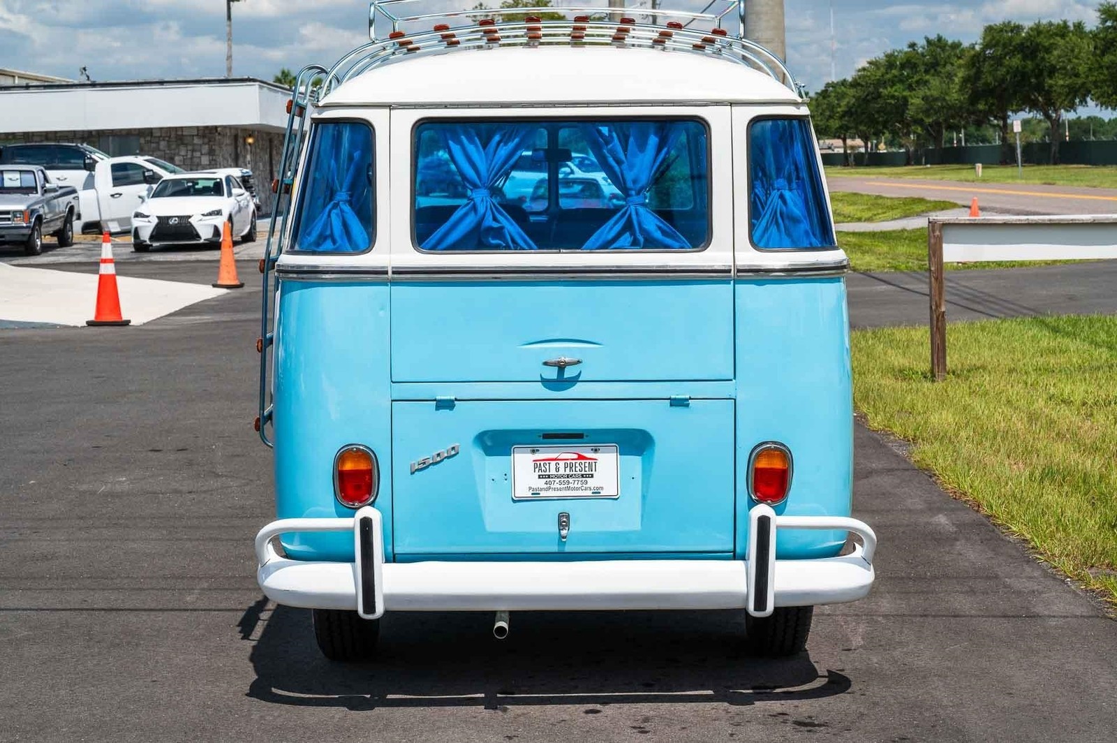 Volkswagen-Transporter-Bus-1973-Bus-21