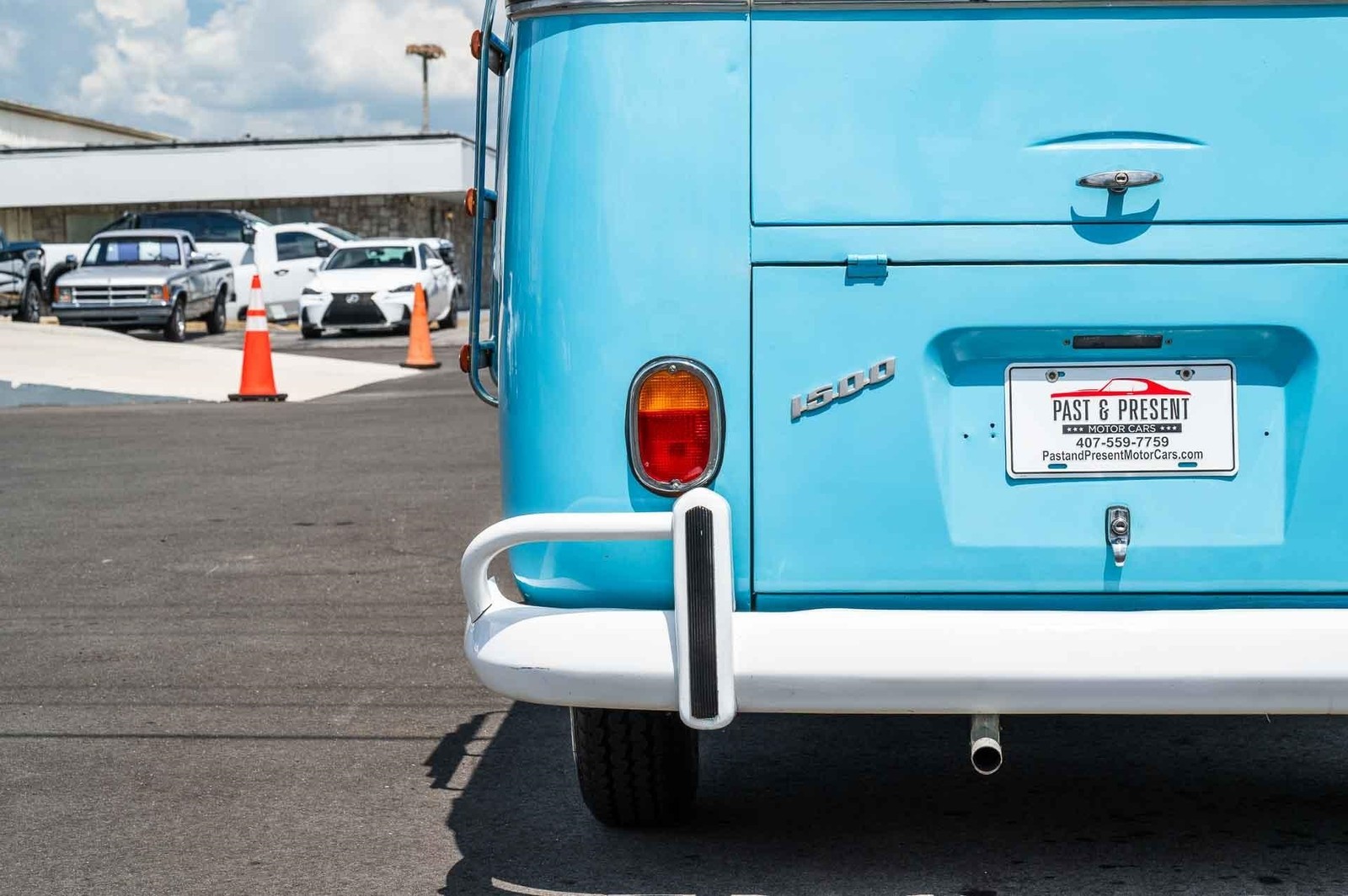 Volkswagen-Transporter-Bus-1973-Bus-23