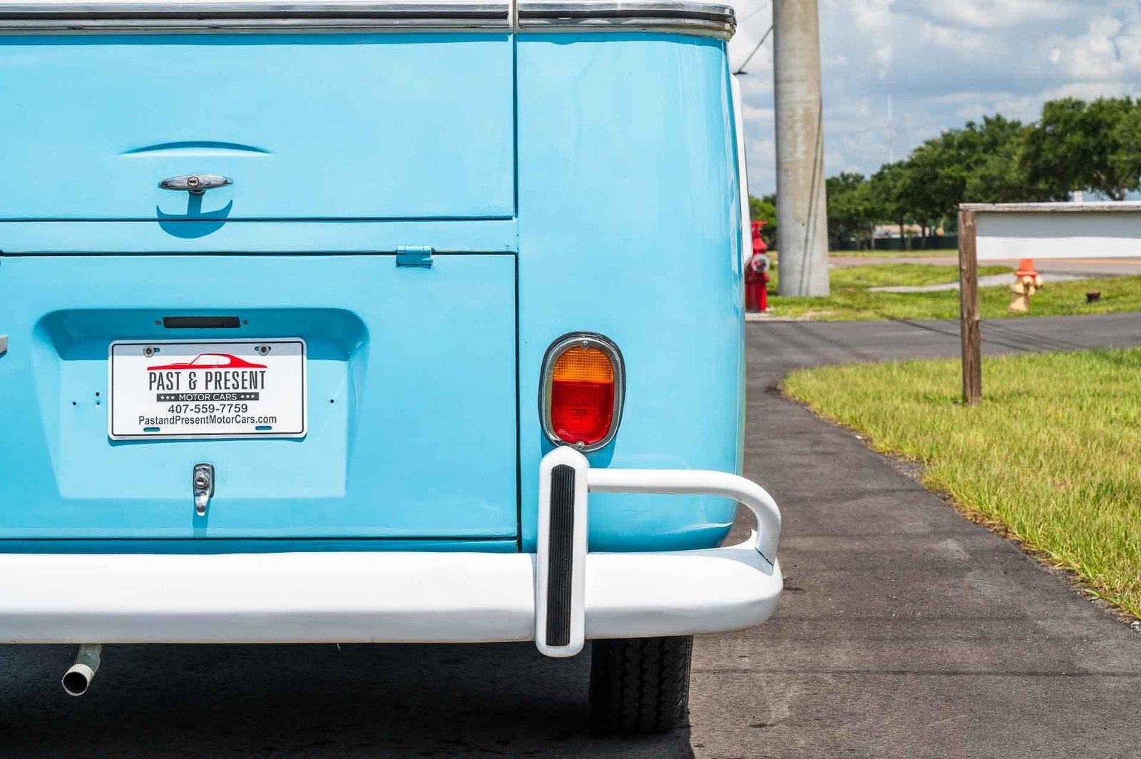 Volkswagen-Transporter-Bus-1973-Bus-24