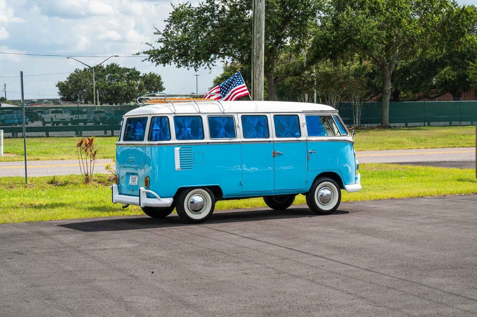 Volkswagen-Transporter-Bus-1973-Bus-25