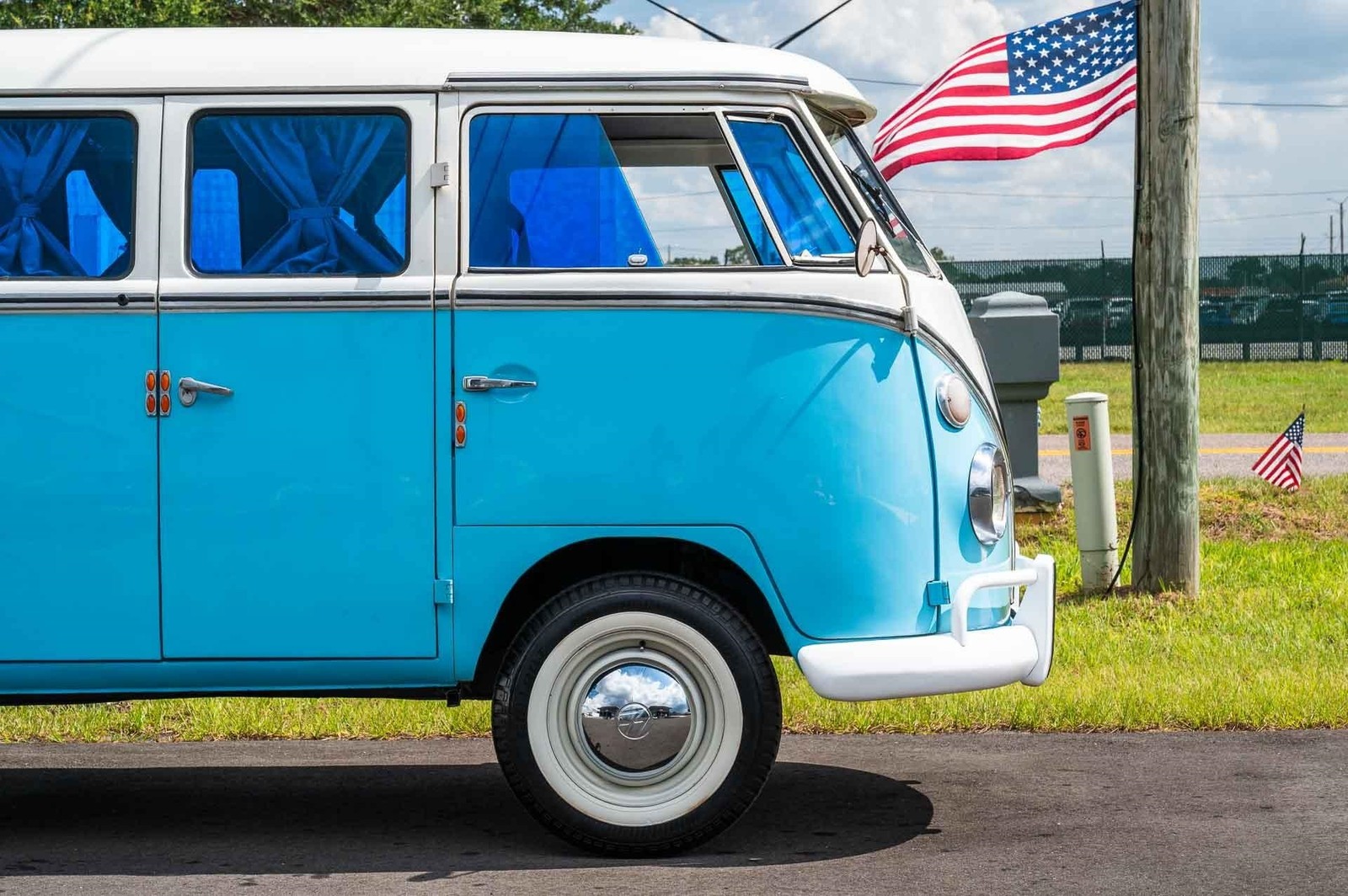 Volkswagen-Transporter-Bus-1973-Bus-29