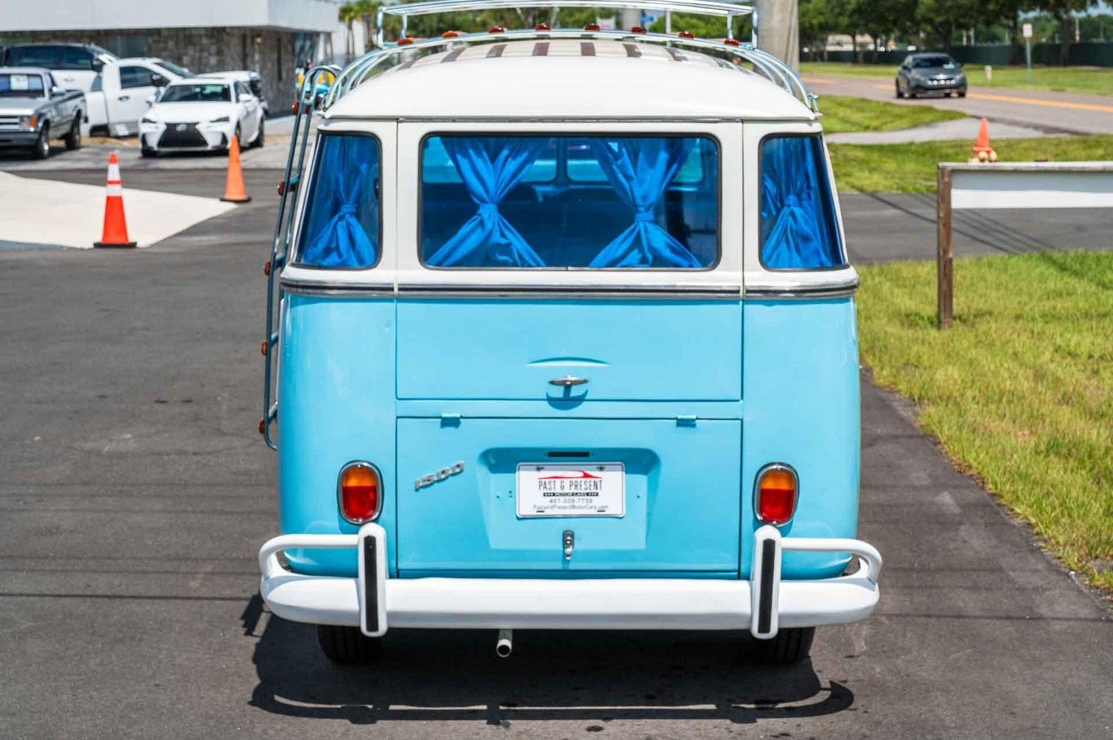 Volkswagen-Transporter-Bus-1973-Bus-4