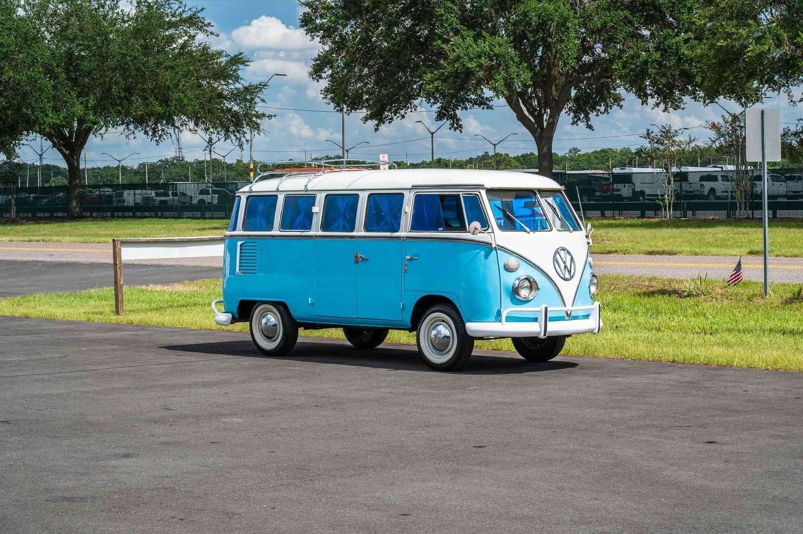Volkswagen-Transporter-Bus-1973-Bus-8