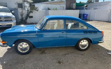 Volkswagen-Type-4-1972-Fastback-1