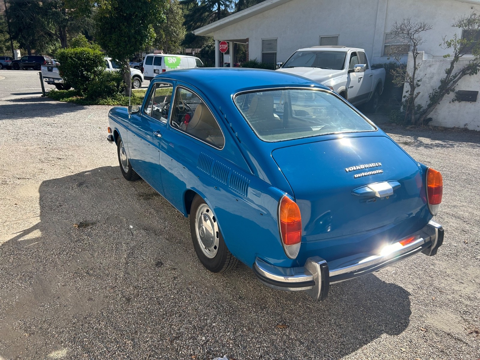 Volkswagen-Type-4-1972-Fastback-2