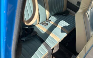 Volkswagen-Type-4-1972-Fastback-8