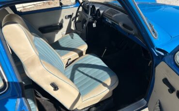 Volkswagen-Type-4-1972-Fastback-9