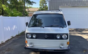 Volkswagen-Vanagon-1981-1