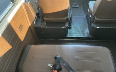 Volkswagen-Vanagon-1982-13