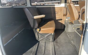 Volkswagen-Vanagon-1982-14