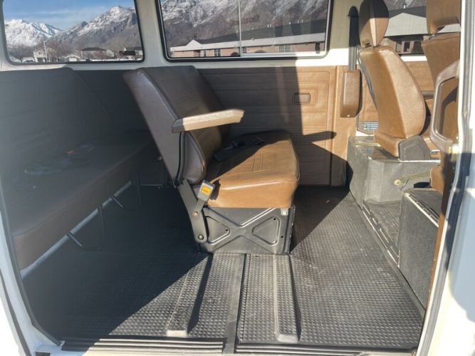 Volkswagen-Vanagon-1982-14