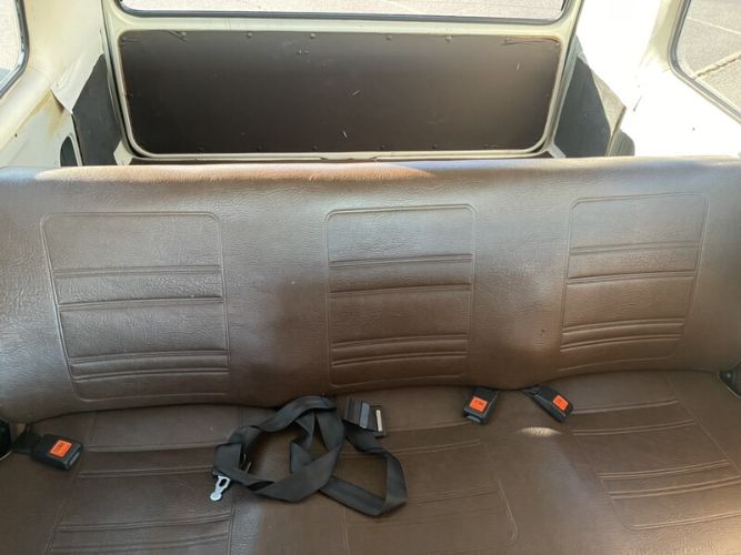Volkswagen-Vanagon-1982-16