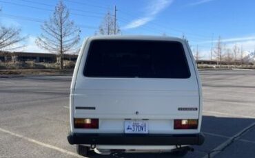Volkswagen-Vanagon-1982-21