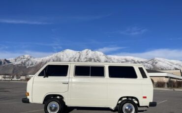 Volkswagen-Vanagon-1982-23