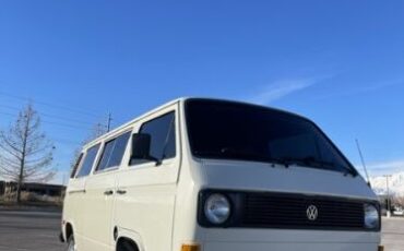 Volkswagen-Vanagon-1982-25