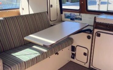 Volkswagen-Vanagon-1982-Brown-13