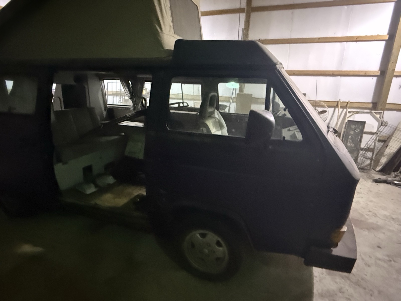 Volkswagen-Vanagon-1991-21