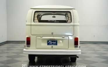 Volkswagen-Westfalia-Camper-1973-Van-10
