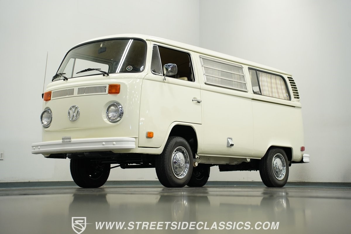 Volkswagen-Westfalia-Camper-1973-Van-20