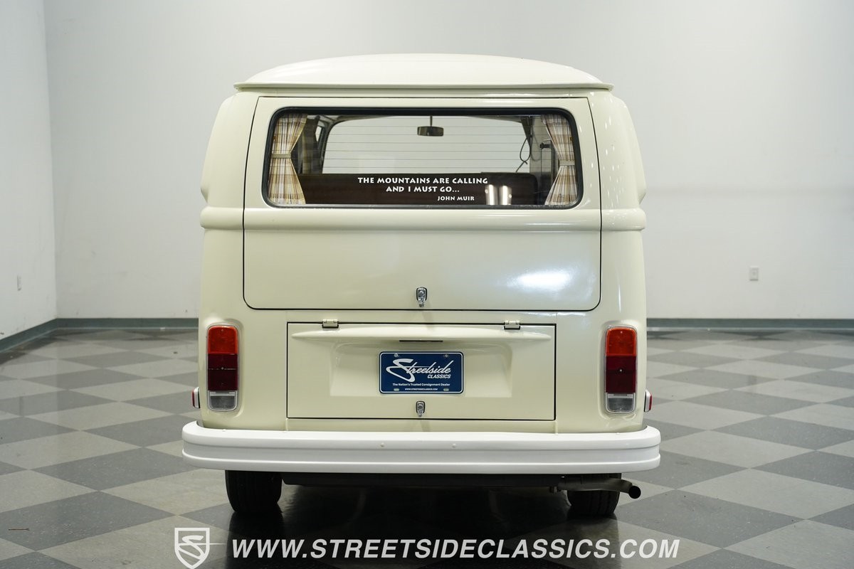 Volkswagen-Westfalia-Camper-1973-Van-24