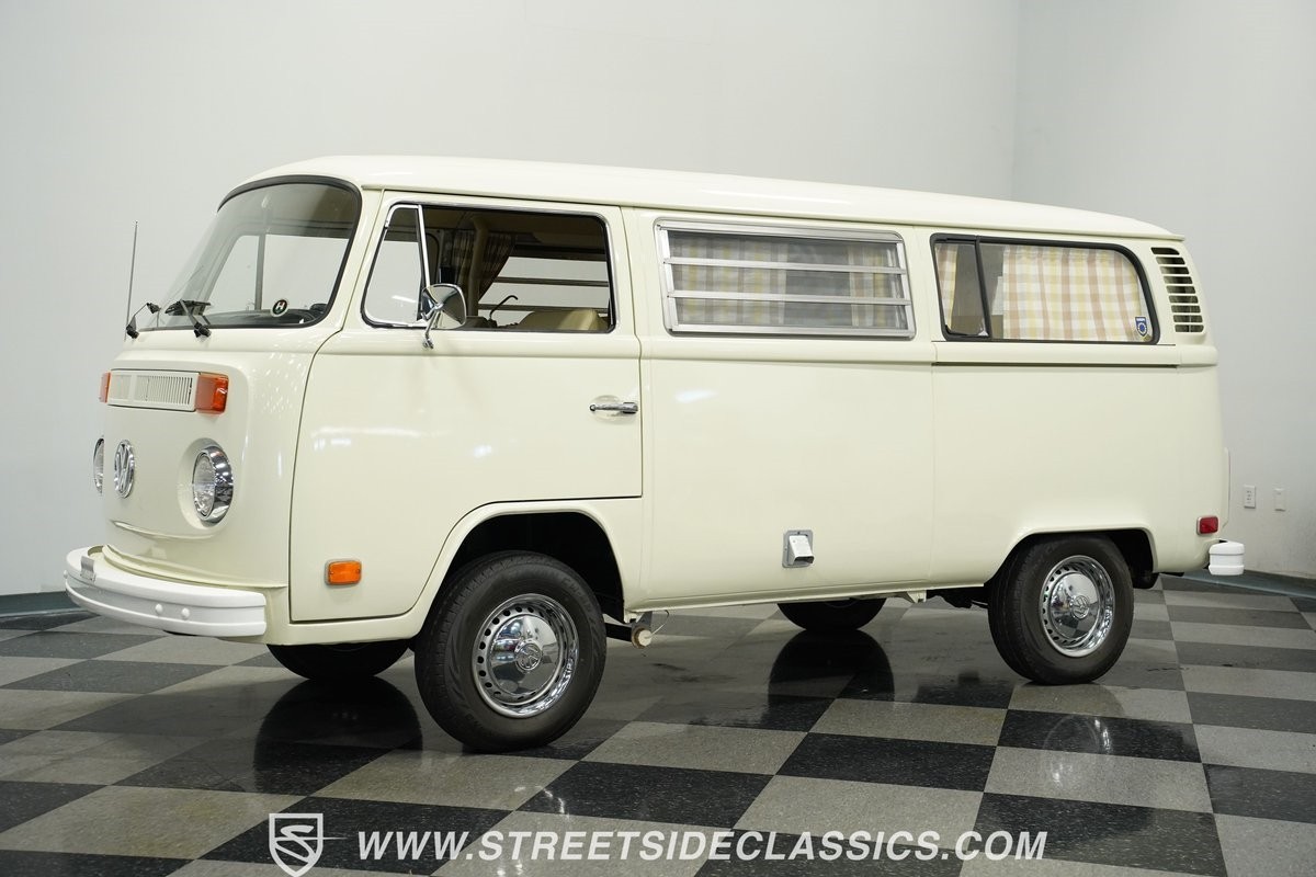 Volkswagen-Westfalia-Camper-1973-Van-6