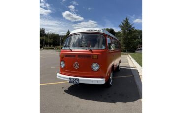 Volkswagen-Westfalia-camper-1973-Orange-Orangetrippy