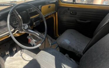 Volkswagen-beetle-1971-5