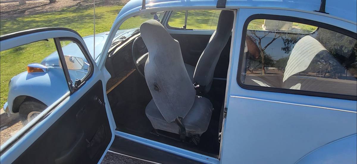 Volkswagen-beetle-1972-blue-3