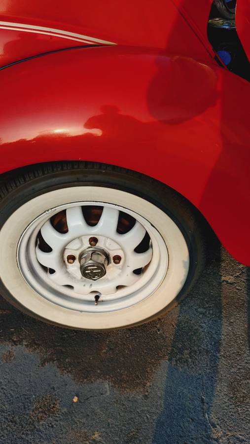 Volkswagen-beetle-1973-red-4