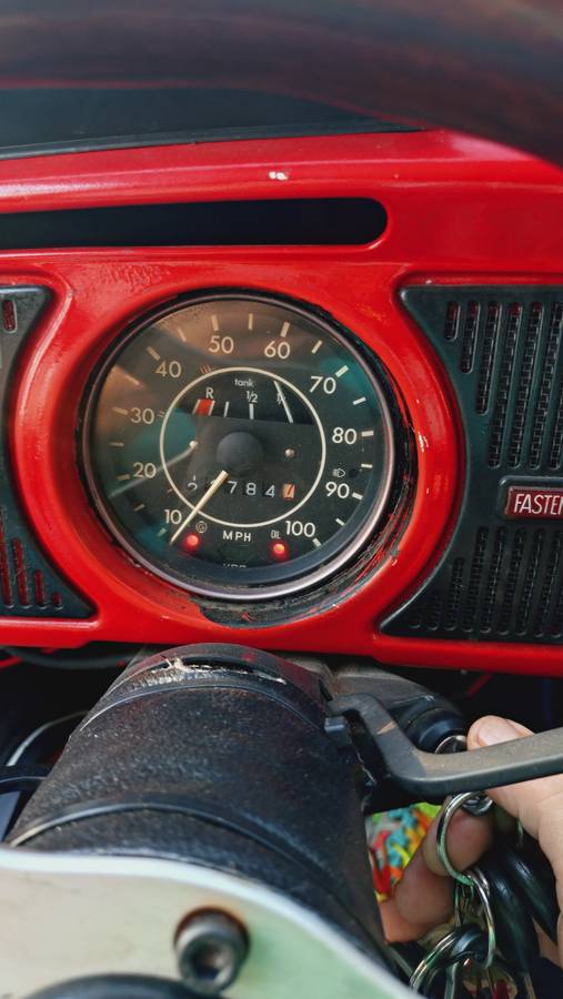 Volkswagen-beetle-1973-red-5