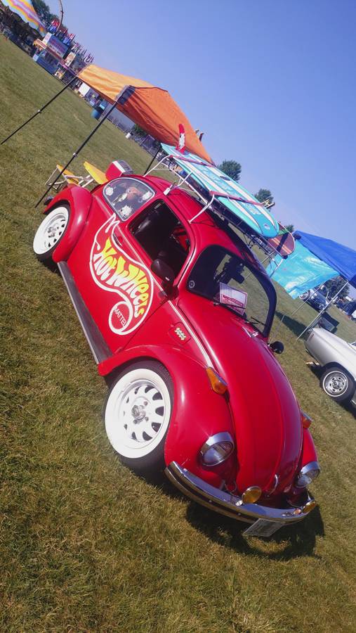 Volkswagen-beetle-1973-red