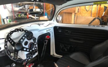 Volkswagen-beetle-1974-black-1