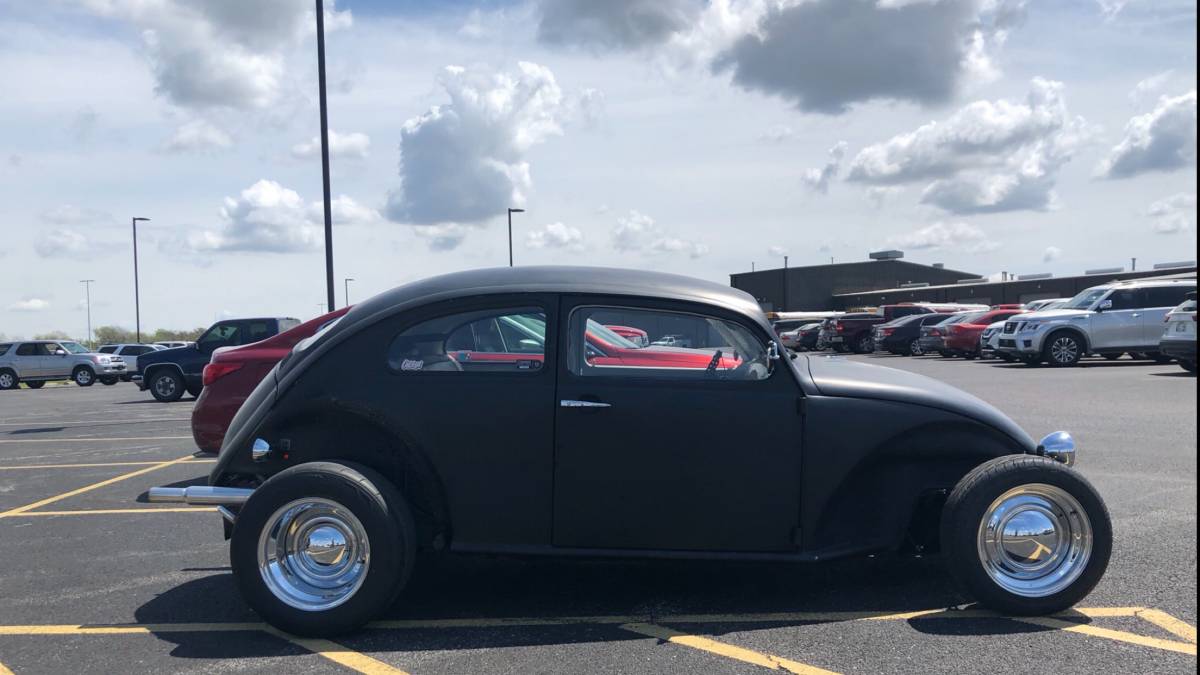 Volkswagen-beetle-1974-black-13