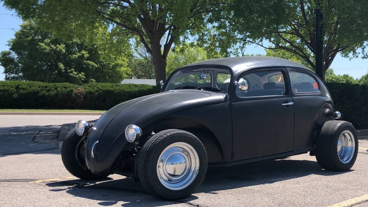Volkswagen-beetle-1974-black-6