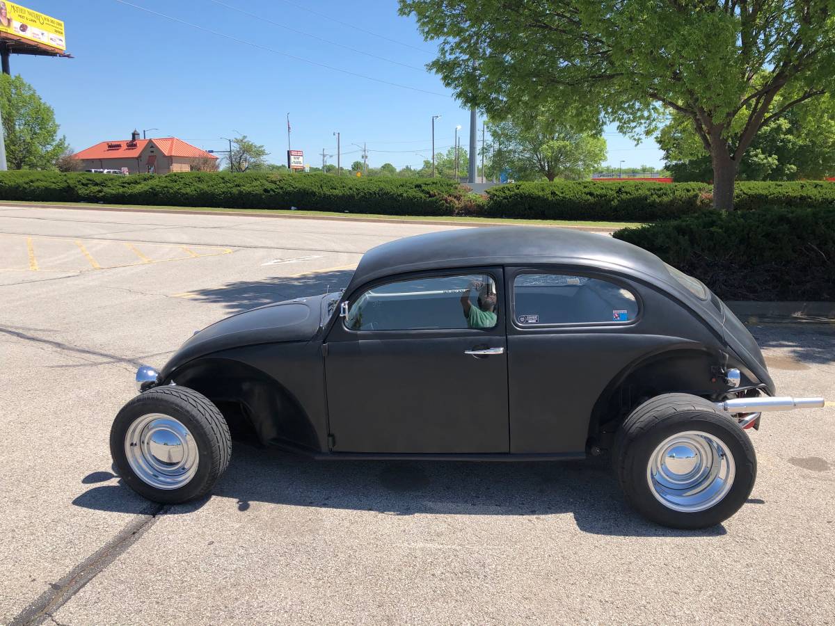 Volkswagen-beetle-1974-black-8